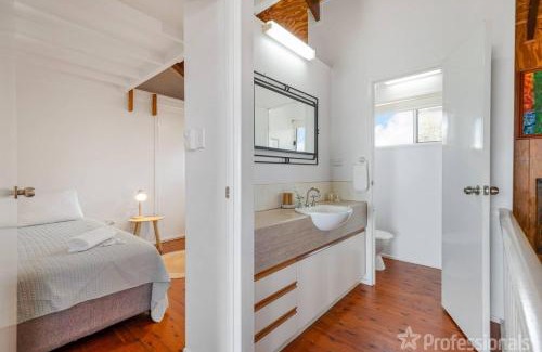 Zilzie House | Beachfront Holiday House