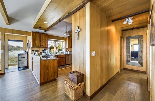 Trinidad House | Beachfront home, great for families, ocean access from yard, hot tub