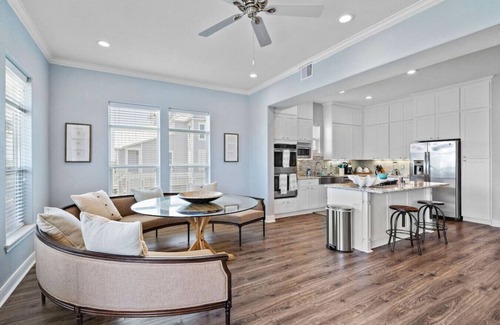 Galveston House | Beachfront Home with Breathtaking Views