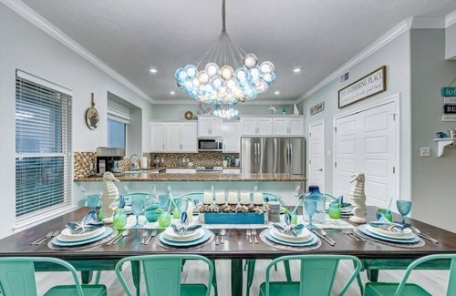 Port Bolivar House | Beachfront | Hot Tub | Fire Pit | Game Room