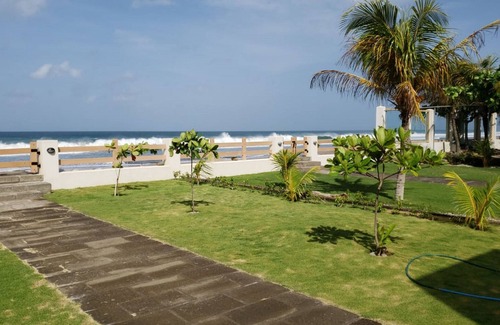 Popoyo House | Beachfront house Casa Las Margaritas, Playa Guasacate