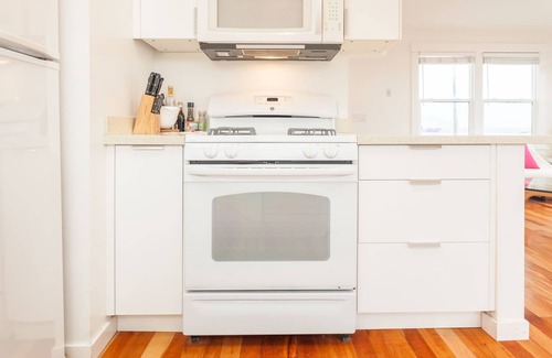 Sharp Park House | Beachfront House near SF w/Parking (1)
