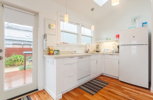 Sharp Park House | Beachfront House near SF w/Parking (1)