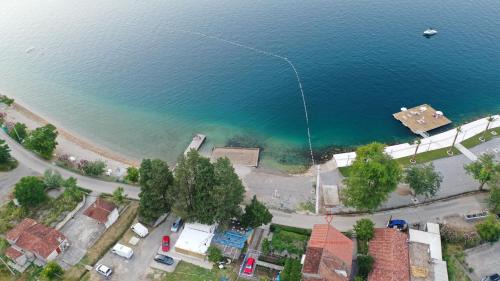 Donji Stoliv Apartment | Beachfront House Jovan