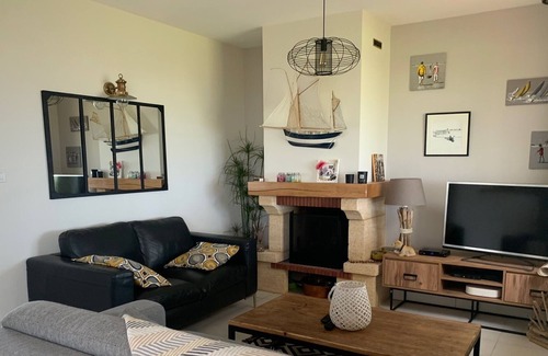 Denneville House | beachfront house with direct access to the beach