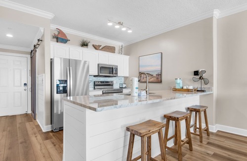 Panama City Beach Condo | 🏝️BeachFront-Huge Balcony-Heated Pool-Ocean Reef 1708🏝️