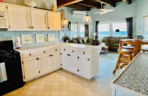 Las Conchas House | Beachfront Jasibe house