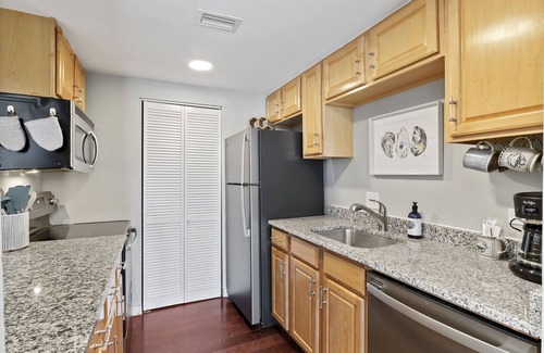 West Beach Village Condo | BEACHFRONT Kiawah Villa! 2BR Upscale, Modern! Great West Beach Location!