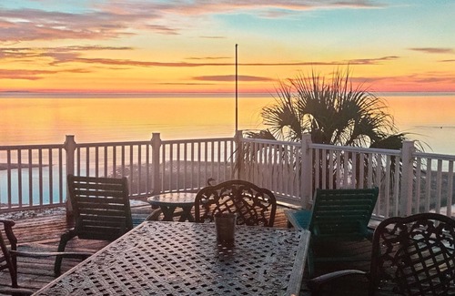 Carrabelle House | Beachfront, kid friendly seas, seclusion, nature