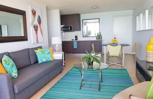 Isla Verde Condo | Beachfront King Bed Washer/D Walk Everywhere