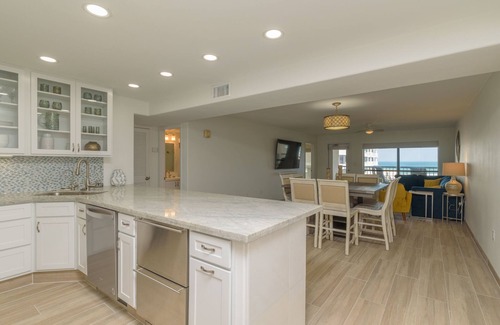 South Padre Island Condo | Beachfront luxury condo w/all the resort amenities!