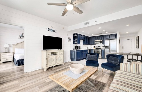 West Panama City Beach Condo | Beachfront! Lazy River/Water Park/Gulf front pool!
