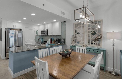 Panama City Beach Condo | 🏝️BeachFront~Large Balcony~Pool~Spa~2BR+Bunks Sterling Breeze 804