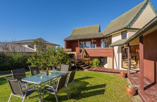 Pauanui House | Beachfront Landing - Pauanui Holiday Home
