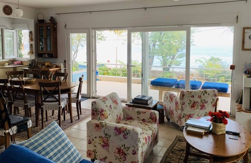 Limin Litochorou House | Beachfront Living at its Coziest - Olympian Summer