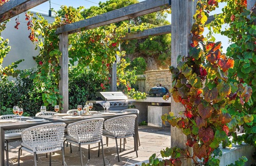 Safety Beach House | Beachfront Luxury | 360° Views | Games | Wineries