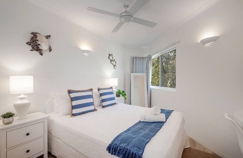 Sunrise Beach Apartment | Beachfront luxury 3 bed 2 bath