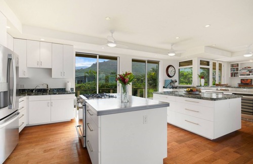 Wainiha House | Beachfront Luxury Dream House with A/C & Gym!