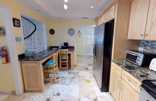 Seven Mile Beach Condo | Beachfront Luxury Escape – Ground Floor – 3 Br/3 Bath - The Islands Club