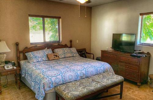San Diego Apartment | Beachfront Luxury Suite for up to 6 people!