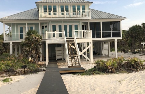 Plantation House | Beachfront Luxury Home in SGI Plantation! Close to Cut with Amazing Views!