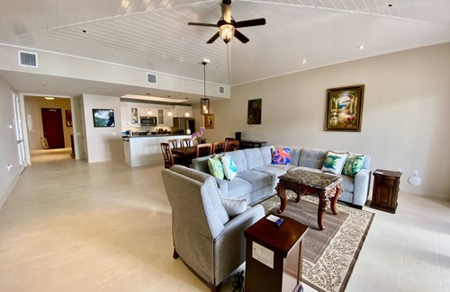 Estate Chocolate Hole and Great Cruz Bay Villa | Beachfront Luxury Villa-Jacuzzi,Kayaks, SUPs, Snorkel Gear, No Stairs, Near Town