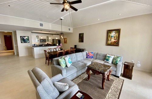 Estate Chocolate Hole and Great Cruz Bay Villa | Beachfront Luxury Villa-Jacuzzi,Kayaks, SUPs, Snorkel Gear, No Stairs, Near Town