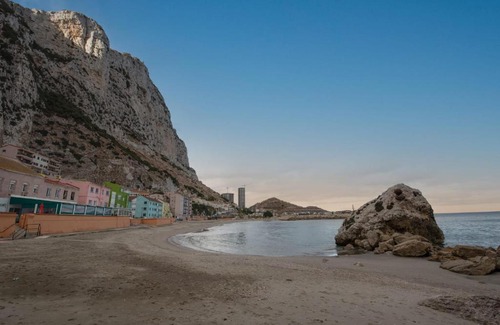 Gibraltar Apartment | Beachfront maisonette