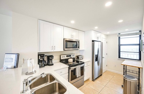 Marco Island Condo | Beachfront Marco Island Condo w/Stunning Views