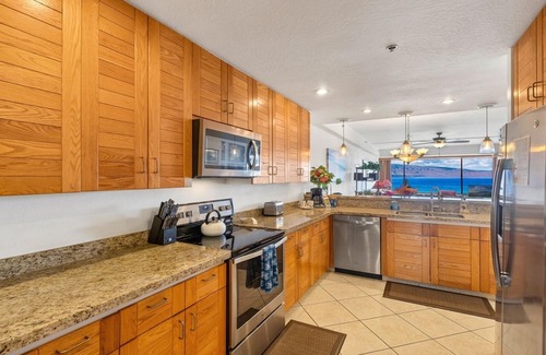 Kahana Condo | Beachfront Maui Condo w/AC 2BR at Sands of Kahana Ocean, Sunset Views, Pools