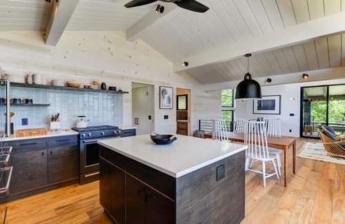 Wainiha House | Beachfront, Modern Home, Just Steps to the Sand