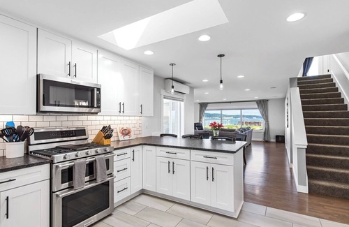 Camano Island House | Beachfront - N. Camano; Mt. Baker and Sunset View; 4 Bedroom and 4 Bed Bunkroom
