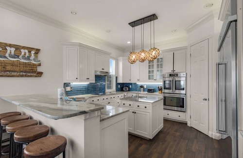 Destin House | BEACHFRONT NO POOL/HEAT FEES! 8 Bedrooms en-suite/9.5 Baths Priv Pool/HotTub