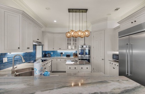 Destin House | BEACHFRONT NO POOL/HEAT FEES! 8 Bedrooms en-suite/9.5 Baths Priv Pool/HotTub