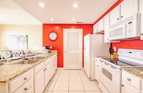Panama City Beach Condo | Beachfront Oasis at Splash Resort 204E - 1BR+Bunk, 2BA, Amazing Amenities!