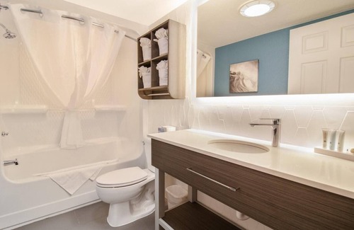 Myrtle Beach House | Beachfront Oasis: Deluxe 3 Bedroom 3rd Floor