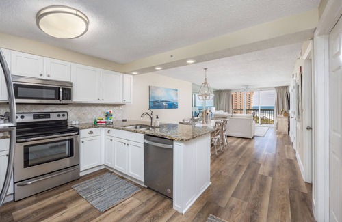 Destin Condo | Beachfront Ocean View - Featured on HGTV "Beachfront Bargain Hunters" 9th Floor