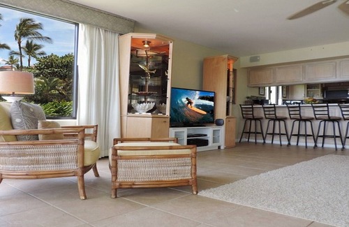 Wailea Condo | Beachfront, Ocean View, Polo Beach Wailea/Makena #306