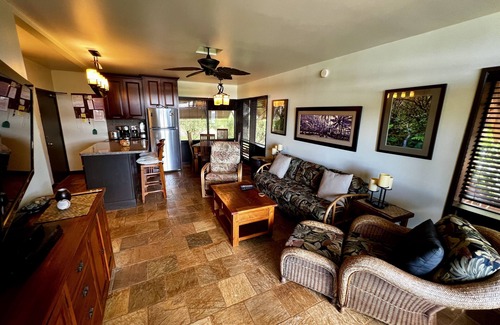Maunaloa Condo | Beachfront + Oceanfront Molokai Condo