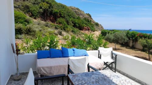 Skala House | Beachfront Oleanders House in Skala