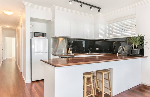 Manly Apartment | Beachfront on Golden Mile