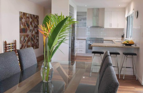 Mission Beach House | Beachfront on Mission - Absolute Beachfront