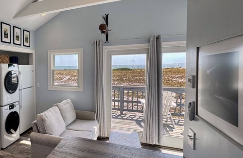 North Truro Cottage | Beachfront on our private beach! Sea Glass Cottage - Pipers' Shore