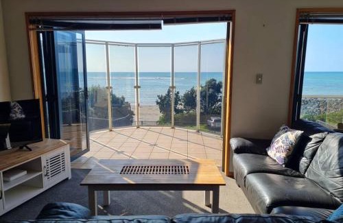 Bell Block House | Beachfront on Wanaka Terrace