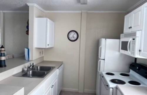 Freeport Condo | Beachfront One Bedroom Condo with a Pool/2 nights or 7 nights. Pet friendly!