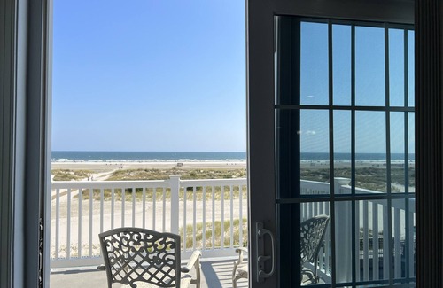 Wildwood Crest Condo | BEACHFRONT Open Concept Corner Unit with Direct Ocean Views!