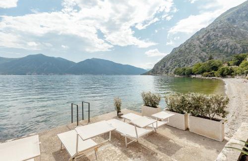 Orahovac Villa | Beachfront Orahovac