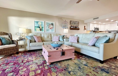 Indian Shores Condo | Beachfront Paradise, Retro Twist, Exquisite Views, Private Entrance, EV Car Charger!