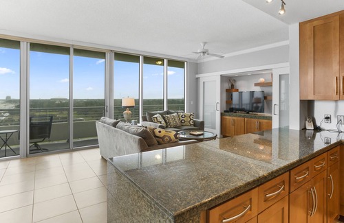 Biloxi Condo | Beachfront paradise close to everything