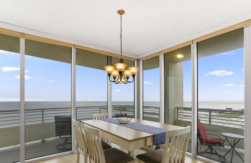 Biloxi Condo | Beachfront paradise close to everything